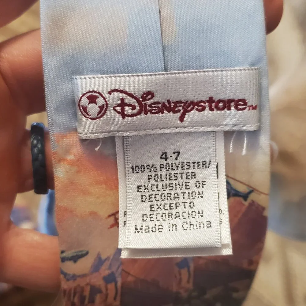 Boys Disney tie Cars 4-7
